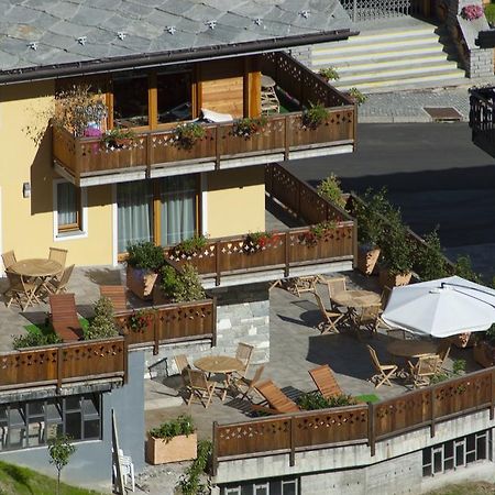 Miramonti Hotell Valtournenche Exteriör bild
